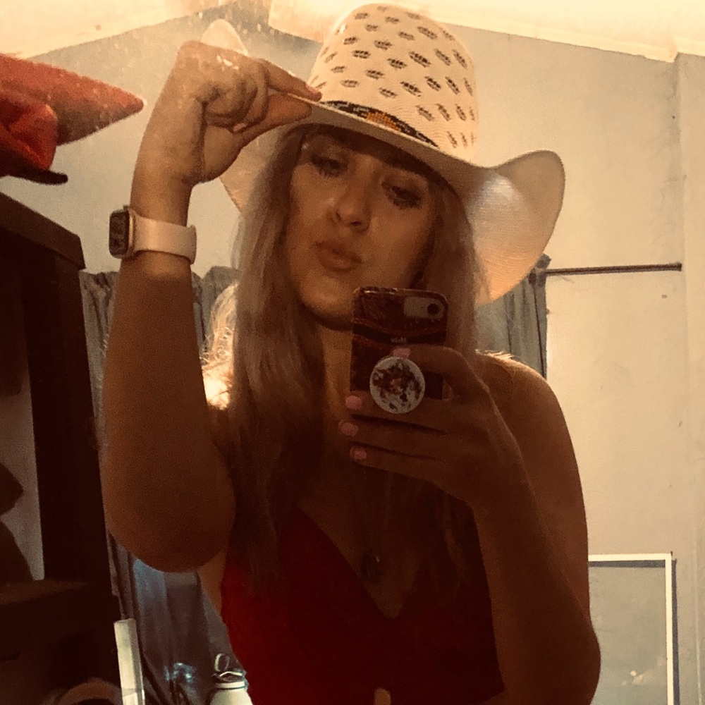 Meet your Posher, Marie